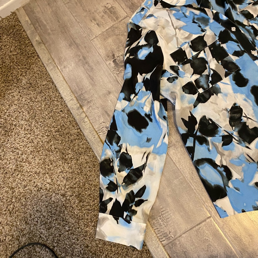Calvin Kline blue and white blouse size L - Picture 2 of 5